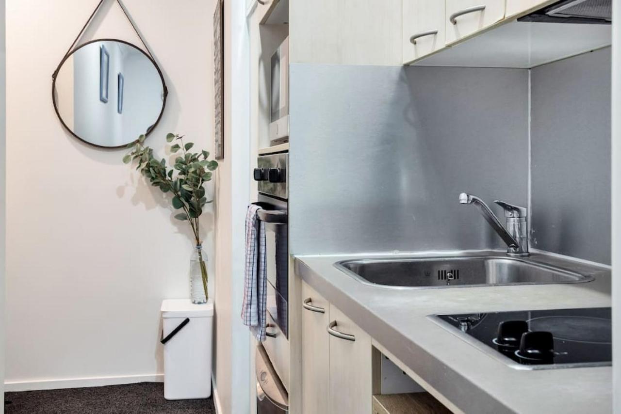 Cute Little Private Studio In The City Окленд Экстерьер фото
