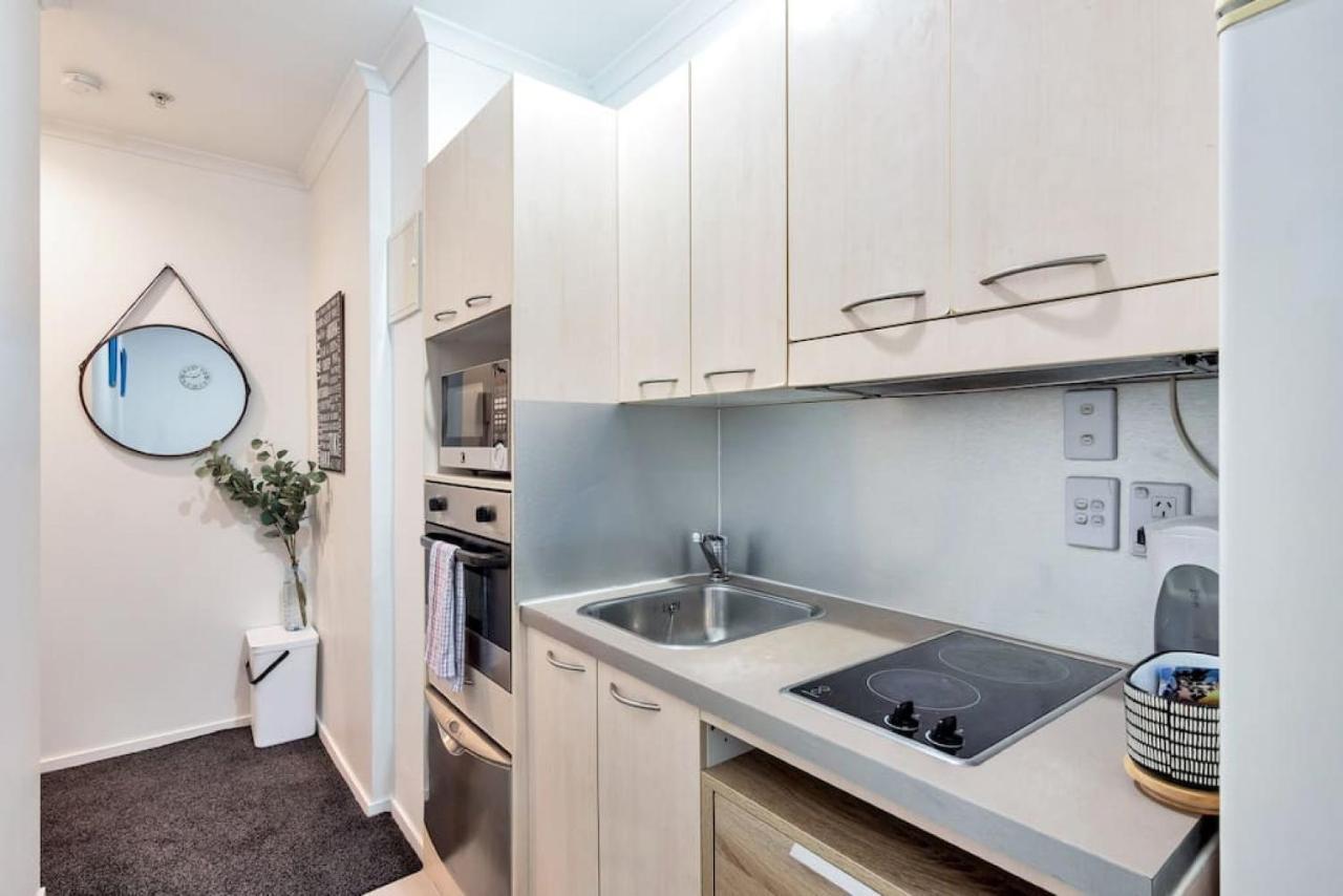 Cute Little Private Studio In The City Окленд Экстерьер фото